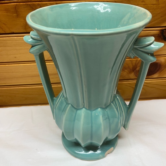 Vintage McCoy vase - Picture 2 of 4
